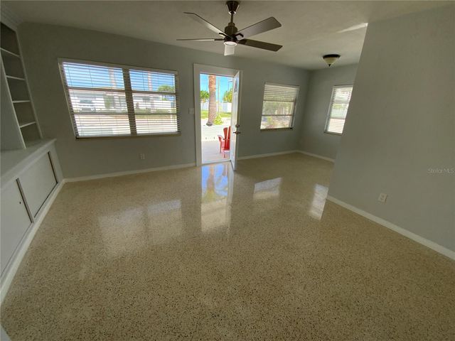 1404 COREY WAY S, South Pasadena, FL 33707