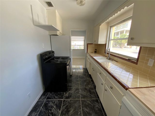 1404 COREY WAY S, South Pasadena, FL 33707