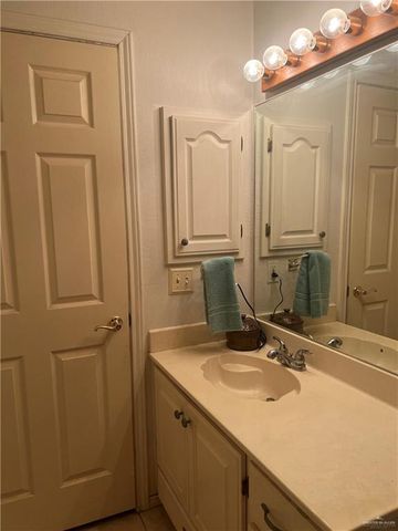 229 Karen Drive, Alamo, TX 78516