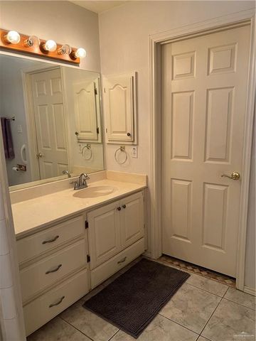 229 Karen Drive, Alamo, TX 78516