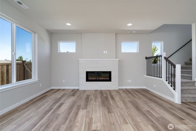 2444 SW Ridgeway Drive, Oak Harbor, WA 98277