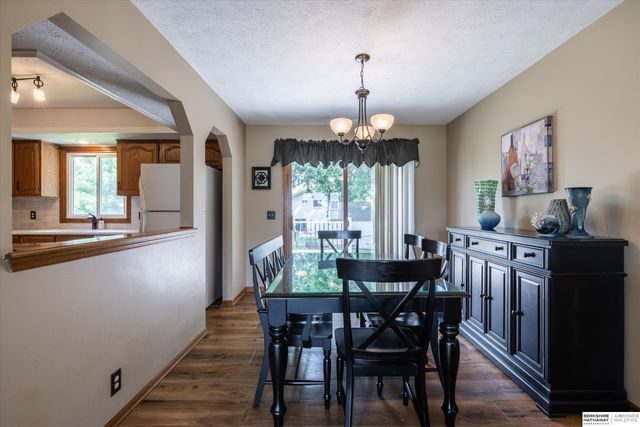 16604 Weir Street, Omaha, NE 68135