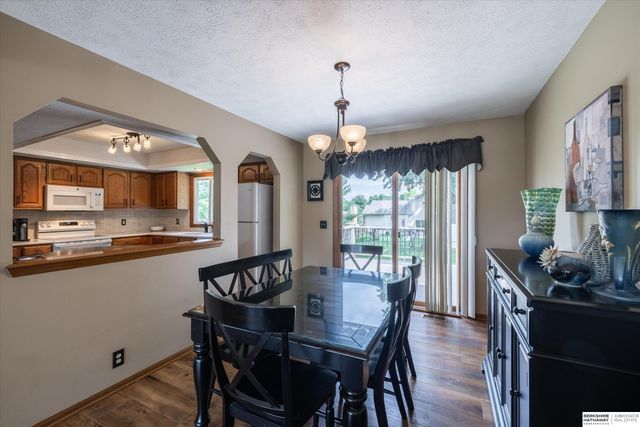 16604 Weir Street, Omaha, NE 68135
