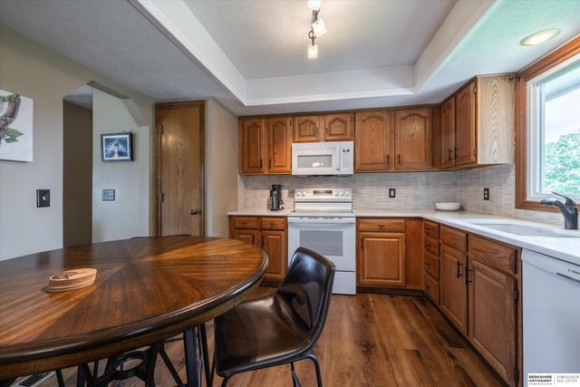 16604 Weir Street, Omaha, NE 68135