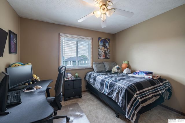 16604 Weir Street, Omaha, NE 68135