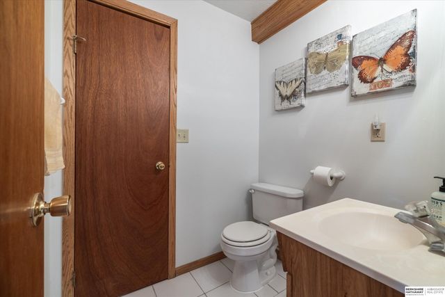 16604 Weir Street, Omaha, NE 68135
