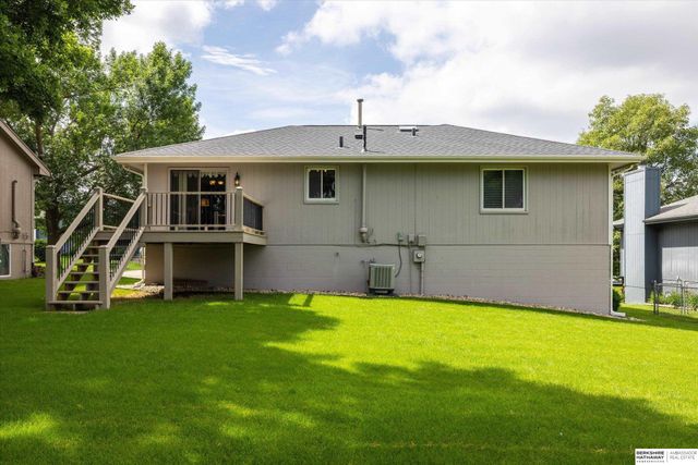 16604 Weir Street, Omaha, NE 68135