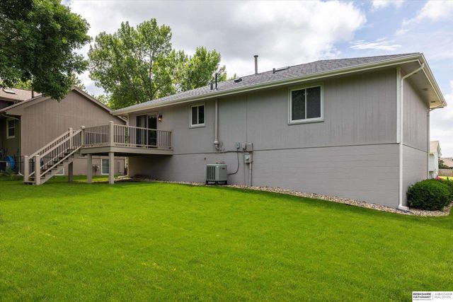16604 Weir Street, Omaha, NE 68135
