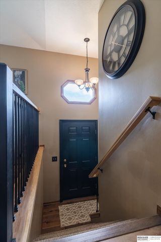 16604 Weir Street, Omaha, NE 68135