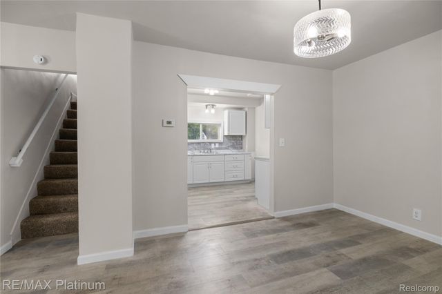 2051 Dwight Avenue, Flint, MI 48503