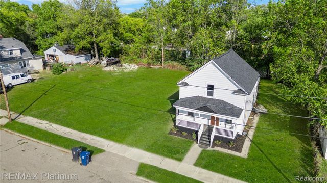 2051 Dwight Avenue, Flint, MI 48503