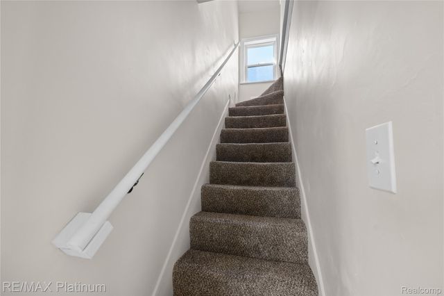2051 Dwight Avenue, Flint, MI 48503