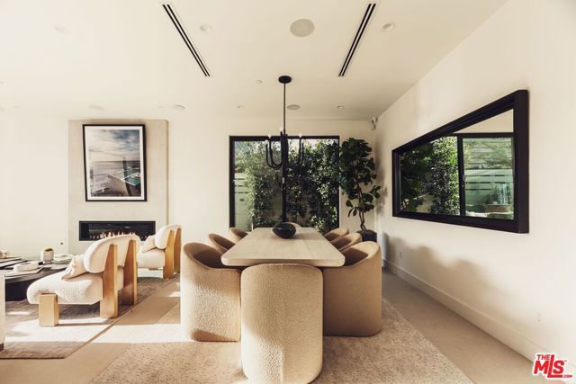 2115 Walnut Avenue, Venice (los Angeles), CA 90291