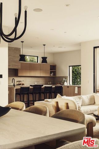 2115 Walnut Avenue, Venice (los Angeles), CA 90291