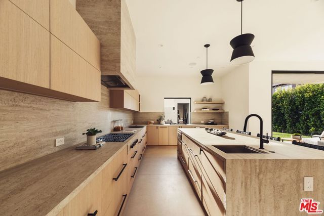 2115 Walnut Avenue, Venice (los Angeles), CA 90291