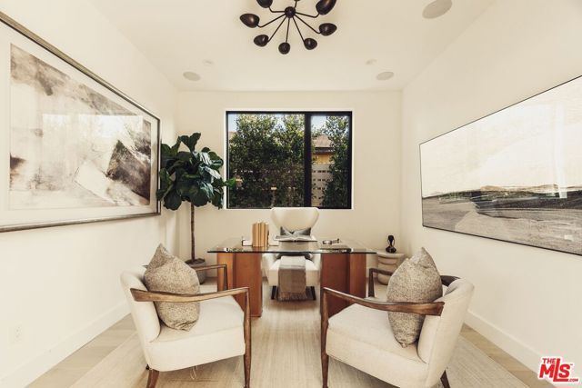 2115 Walnut Avenue, Venice (los Angeles), CA 90291