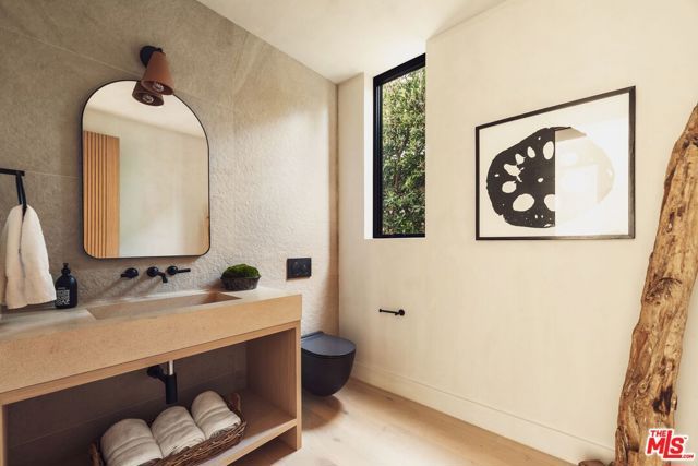 2115 Walnut Avenue, Venice (los Angeles), CA 90291