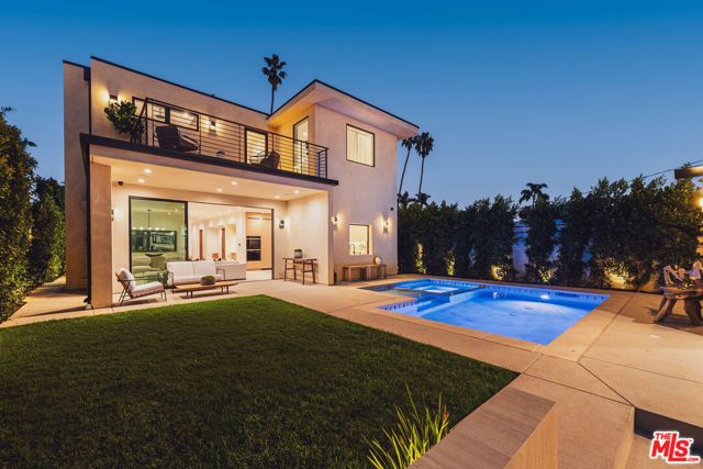 2115 Walnut Avenue, Venice (los Angeles), CA 90291