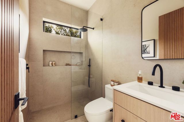 2115 Walnut Avenue, Venice (los Angeles), CA 90291