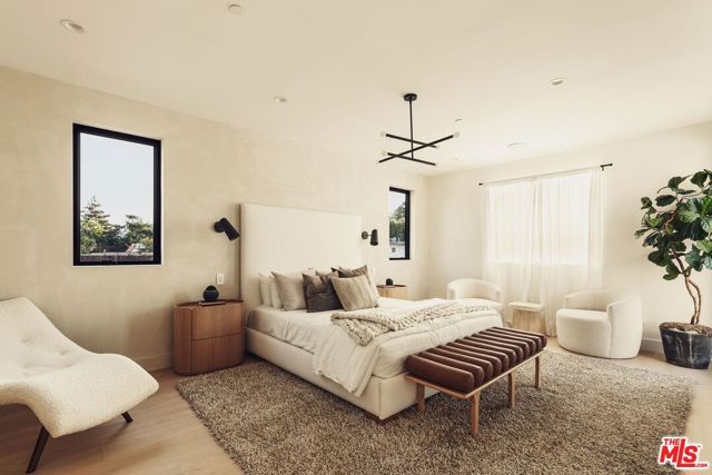 2115 Walnut Avenue, Venice (los Angeles), CA 90291