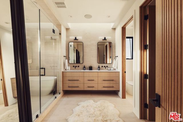 2115 Walnut Avenue, Venice (los Angeles), CA 90291