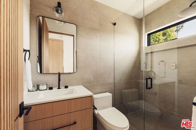 2115 Walnut Avenue, Venice (los Angeles), CA 90291