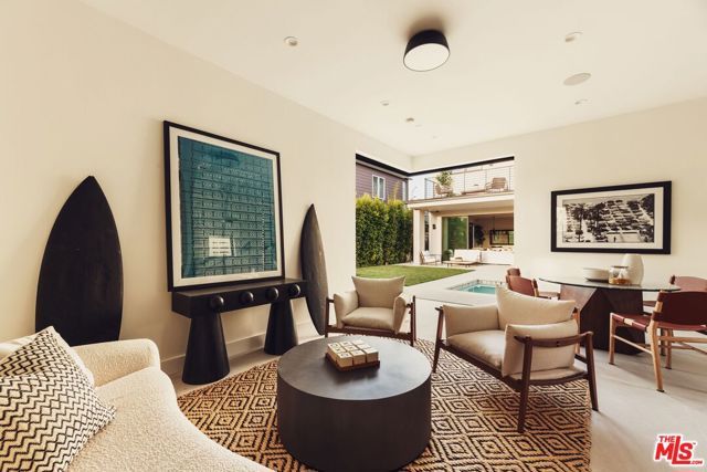 2115 Walnut Avenue, Venice (los Angeles), CA 90291