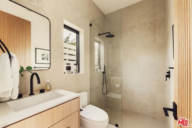 2115 Walnut Avenue, Venice (los Angeles), CA 90291