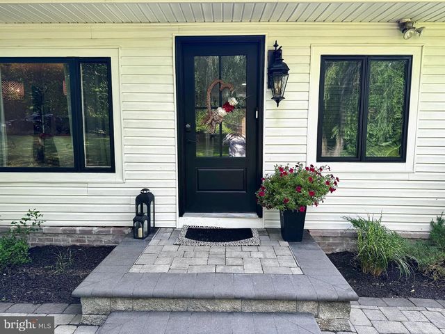 321 TOMLIN STATION RD, Mullica Hill, NJ 08062