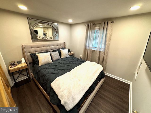 321 TOMLIN STATION RD, Mullica Hill, NJ 08062
