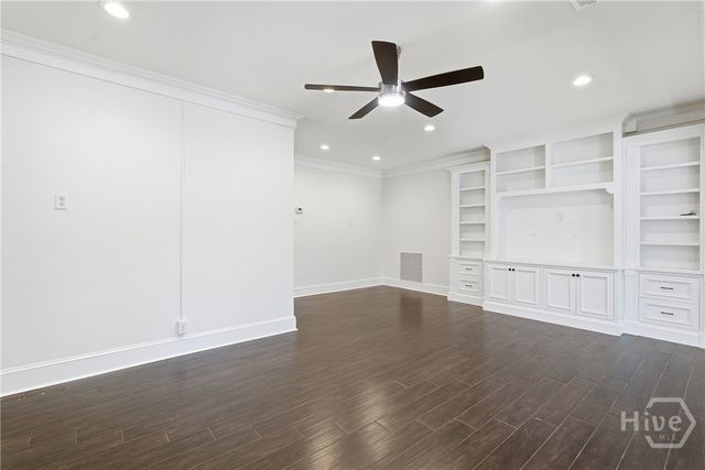 9 Brewster Street, Savannah, GA 31419