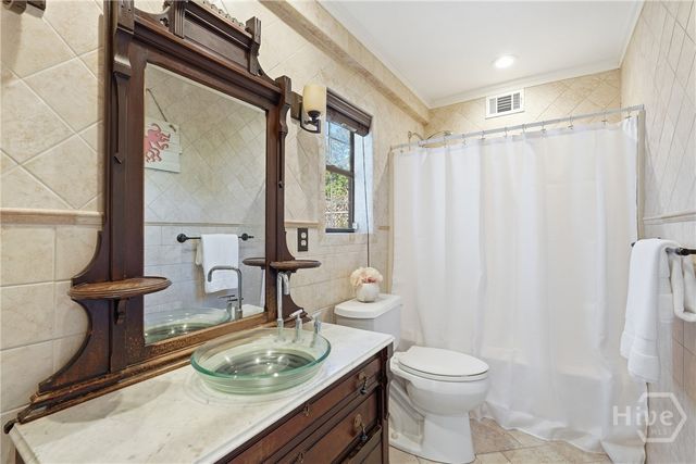 9 Brewster Street, Savannah, GA 31419