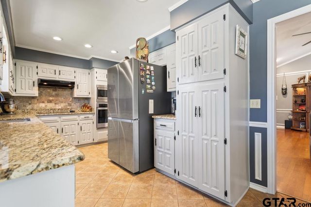 10768 Harvestwood Dr, Tyler, TX 75703
