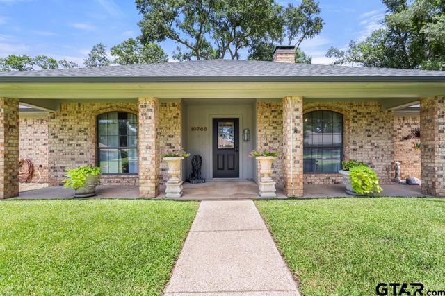 10768 Harvestwood Dr, Tyler, TX 75703