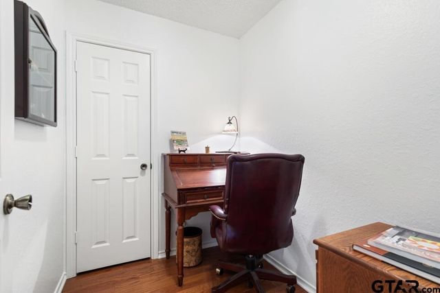 10768 Harvestwood Dr, Tyler, TX 75703
