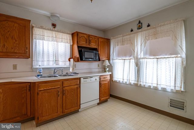 1435 FAYETTE AVE, Reading, PA 19607