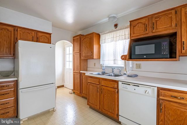1435 FAYETTE AVE, Reading, PA 19607