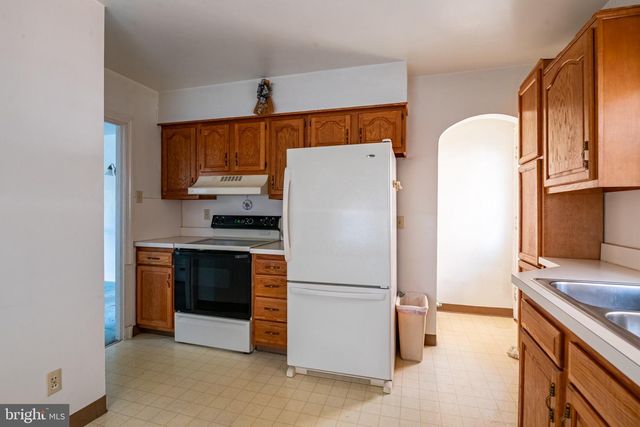 1435 FAYETTE AVE, Reading, PA 19607
