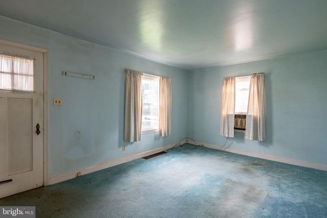 1435 FAYETTE AVE, Reading, PA 19607