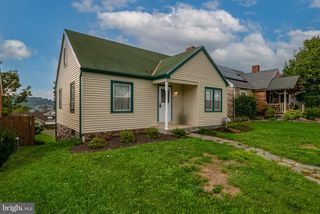 1435 FAYETTE AVE, Reading, PA 19607