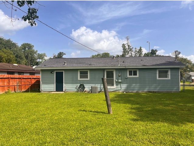 7702 Claiborne Street, Houston, TX 77016