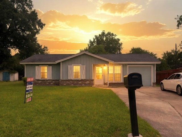 7702 Claiborne Street, Houston, TX 77016