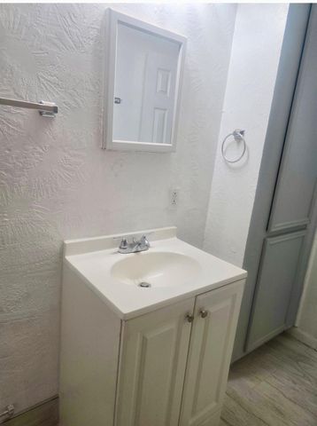 7702 Claiborne Street, Houston, TX 77016