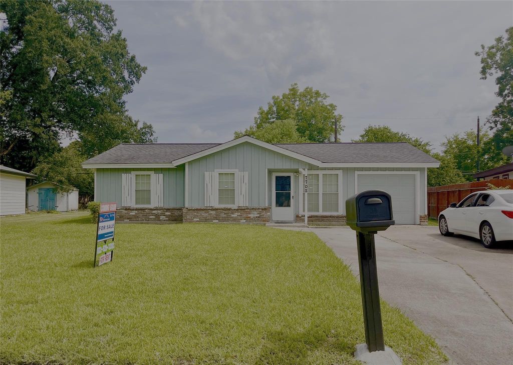 7702 Claiborne Street, Houston, TX 77016