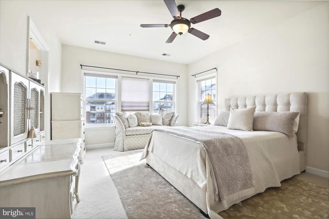 310 GARDEN VIEW SQ, Rockville, MD 20850
