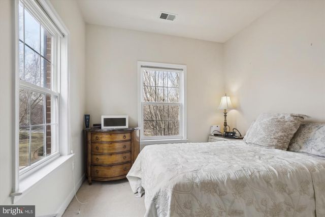 310 GARDEN VIEW SQ, Rockville, MD 20850