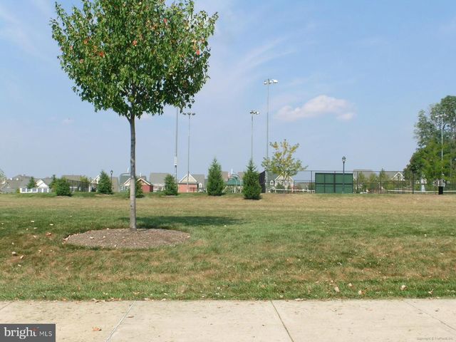 310 GARDEN VIEW SQ, Rockville, MD 20850