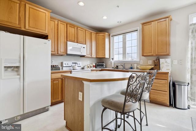 310 GARDEN VIEW SQ, Rockville, MD 20850