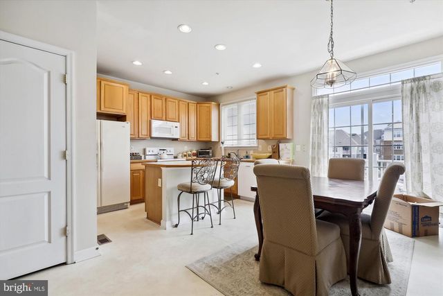 310 GARDEN VIEW SQ, Rockville, MD 20850