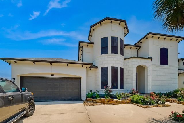 1834 Lakeside Drive, Seabrook, TX 77586